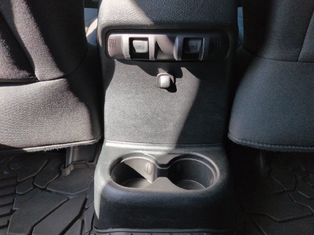 Used 2018 Jeep Wrangler Unlimited Sport AWD/4WD image 23