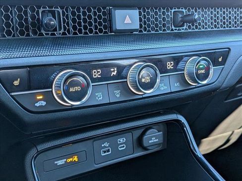 Used 2025 Honda CR-V EX image 8