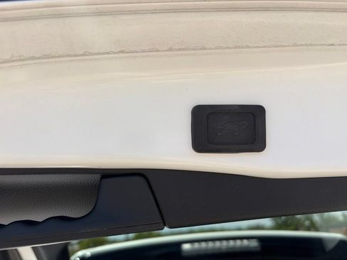 Used 2025 Toyota RAV4 SE AWD/4WD image 31