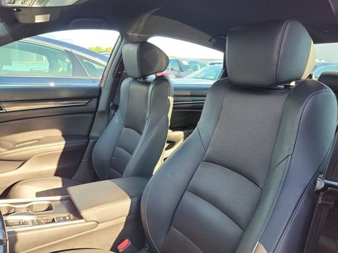 Used 2019 Honda Accord Sport image 9