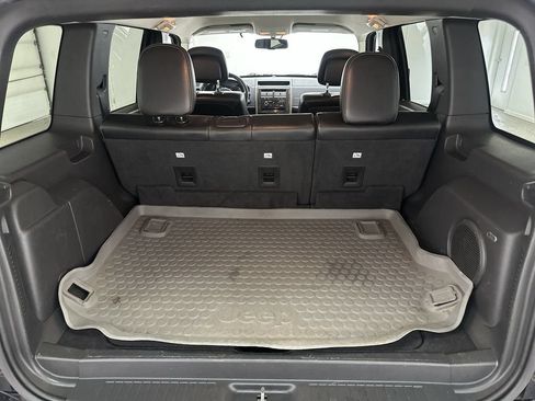 Used 2012 Jeep Liberty Limited Jet AWD/4WD image 25