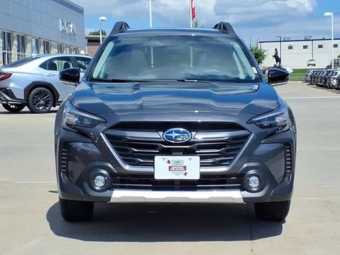 Certified 2025 Subaru Outback Limited AWD/4WD image 2