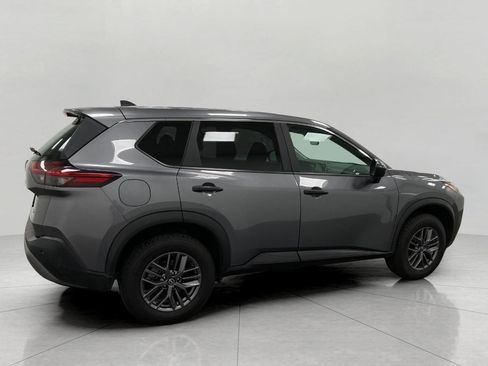 Used 2023 Nissan Rogue S AWD/4WD image 3