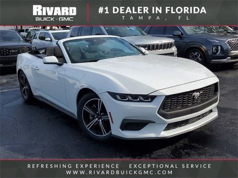 Used 2024 Ford Mustang Convertible image 28