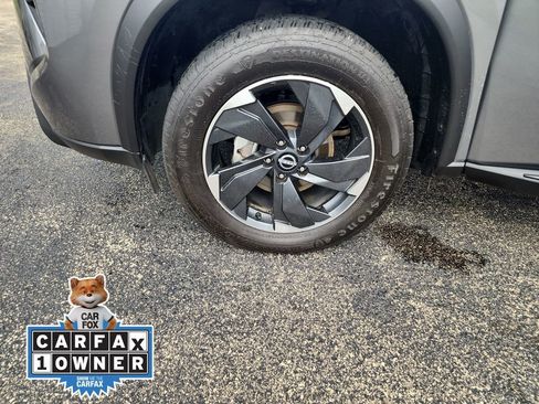 Used 2024 Nissan Rogue SV image 35