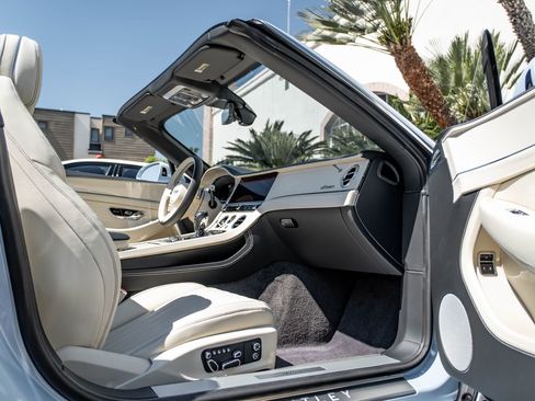 New 2026 Bentley Continental GTC image 2