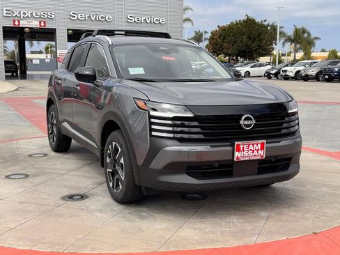 New 2026 Nissan Kicks SV AWD/4WD image 2