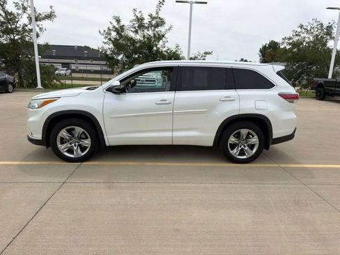 Used 2016 Toyota Highlander Limited Platinum AWD/4WD image 4