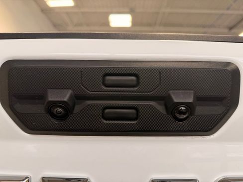 Used 2024 GMC Sierra 3500 Denali w/ Denali Reserve Package image 7