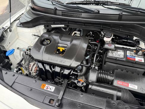 Used 2021 Kia Soul LX FWD image 16