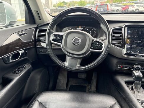 Used 2018 Volvo XC90 T5 Momentum w/ Convenience Package AWD/4WD image 14