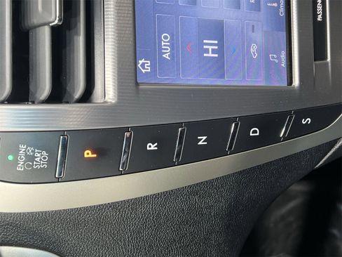 Used 2020 Lincoln MKZ Standard image 19