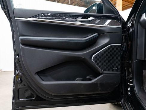 Used 2023 Jeep Grand Cherokee Trailhawk w/ Advanced Protech Group II image 23