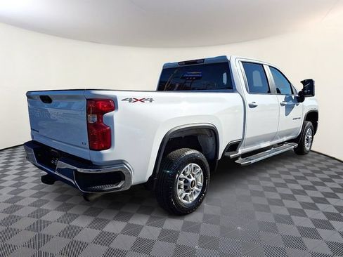 Used 2025 Chevrolet Silverado 2500 LT w/ Convenience Package AWD/4WD image 6