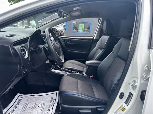 Used 2018 Toyota Corolla SE w/ Carpet Mat Package (TMS) FWD image 10