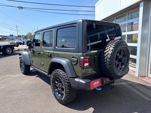 Used 2023 Jeep Wrangler Unlimited w/ Convenience Group AWD/4WD image 4