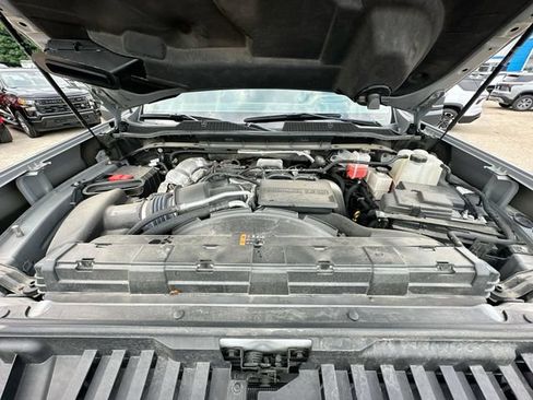 Used 2025 Chevrolet Silverado 2500 ZR2 w/ Technology Package AWD/4WD image 33