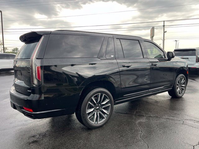 Used 2023 Cadillac Escalade ESV Sport Platinum AWD/4WD image 6