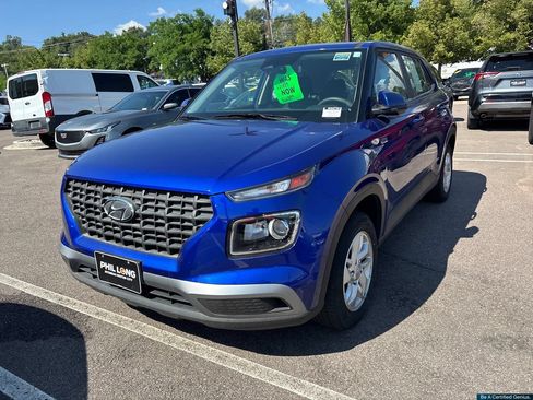 Certified 2023 Hyundai Venue SE FWD image 3
