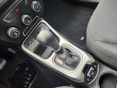 Used 2017 Jeep Compass Sport image 18