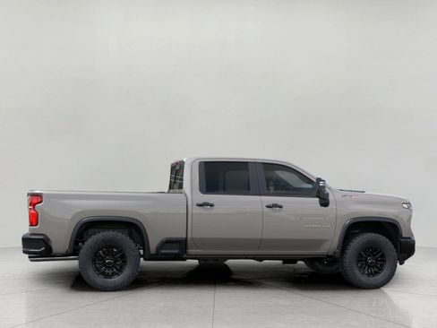 Used 2026 Chevrolet Silverado 2500 ZR2 w/ Snow Plow Prep/Camper Package AWD/4WD image 5