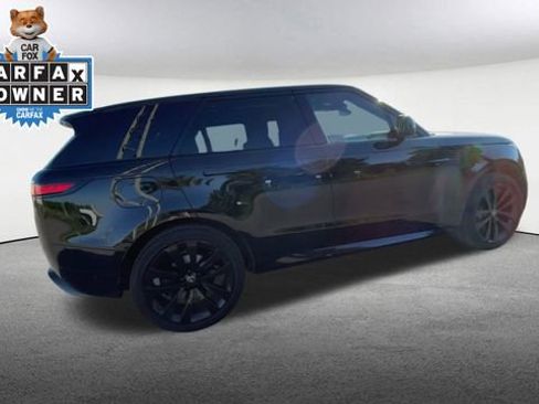Used 2024 Land Rover Range Rover Sport Dynamic SE AWD/4WD image 2