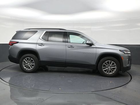 Used 2023 Chevrolet Traverse LT FWD image 6
