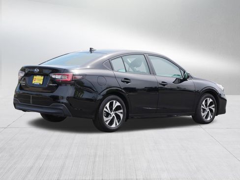 Used 2025 Subaru Legacy Premium AWD/4WD image 7