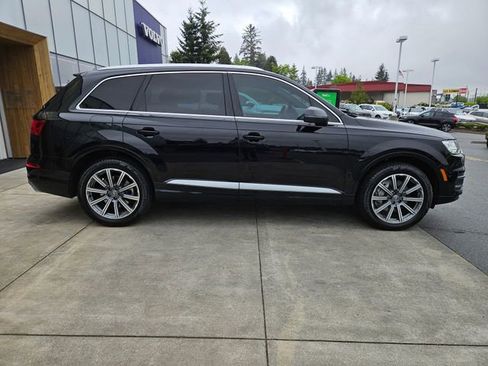 Used 2017 Audi Q7 3.0T Premium Plus w/ Premium Plus Package AWD/4WD image 4
