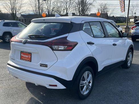 Used 2023 Nissan Kicks S image 7