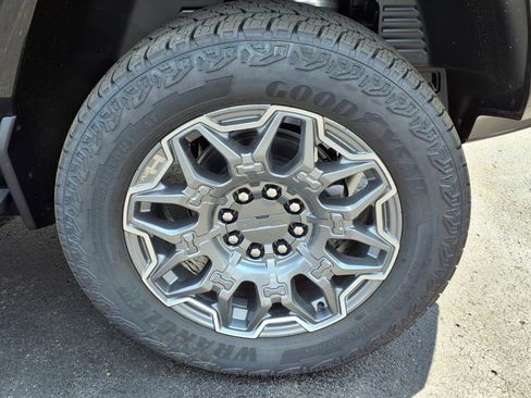 New 2025 GMC Hummer EV 3X image 16