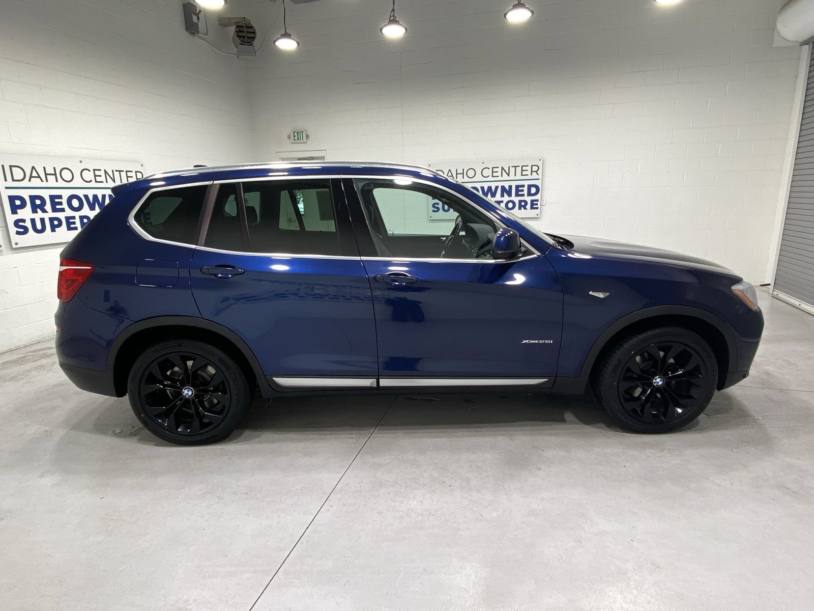 Used 2017 BMW X3 xDrive28i AWD/4WD image 9