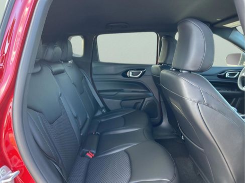 New 2026 Jeep Compass Latitude image 25