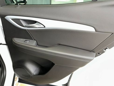 Certified 2024 Buick Envision Avenir image 31