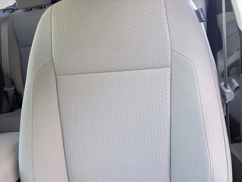 Used 2017 Ford Escape SE w/ Equipment Group 201A image 8