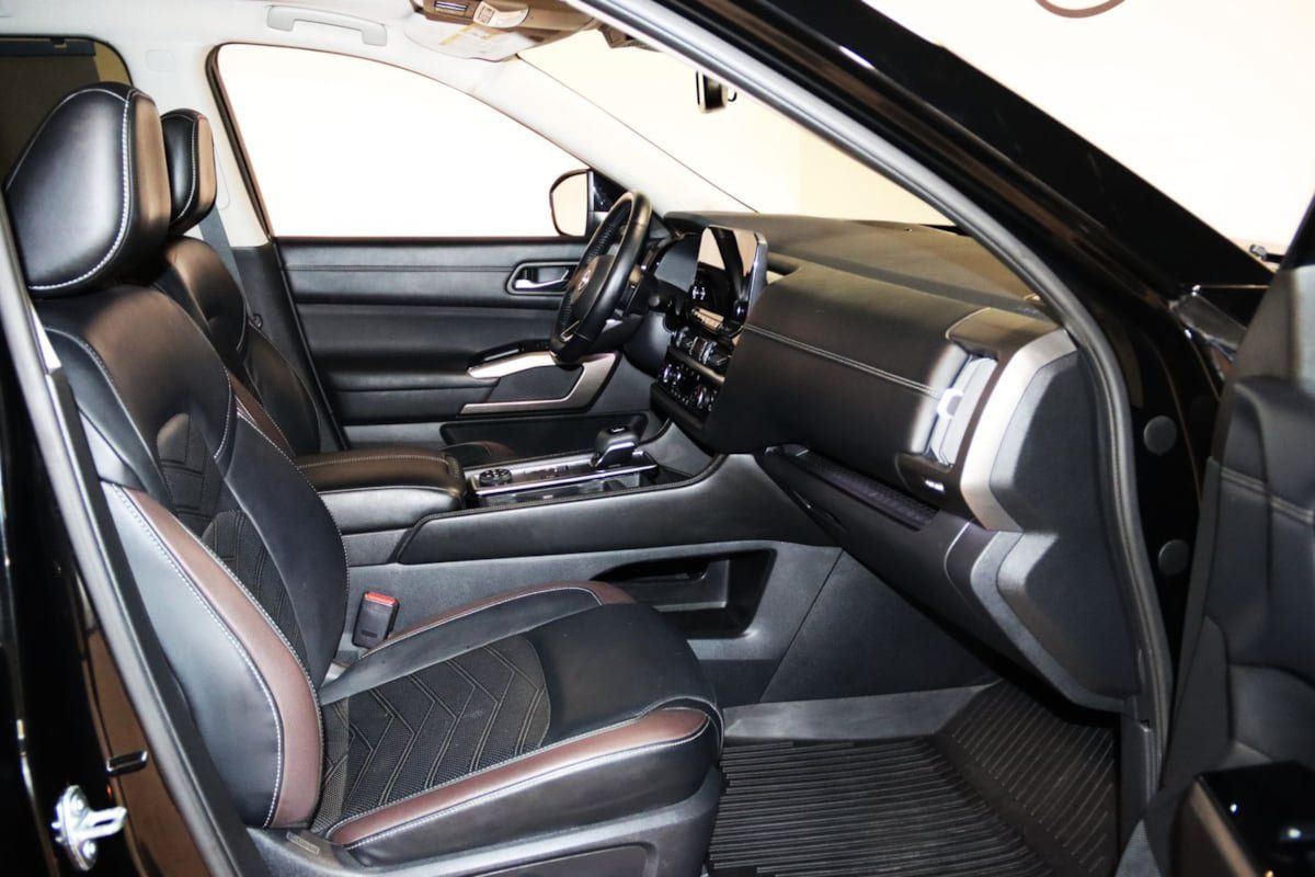 Used 2022 Nissan Pathfinder Platinum AWD/4WD image 56