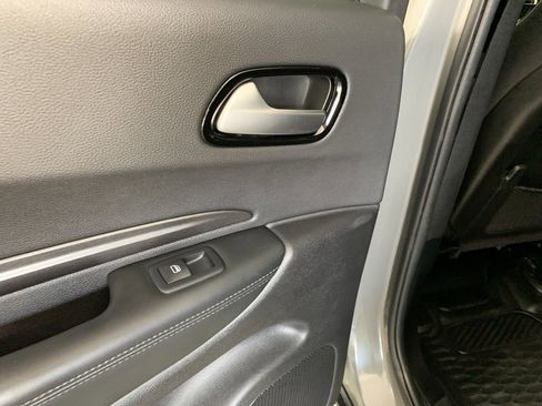 Used 2023 Dodge Durango AWD image 30