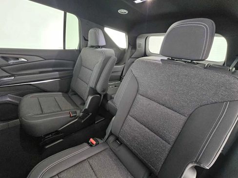 New 2026 Chevrolet Traverse LT image 19
