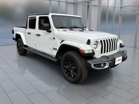 Used 2021 Jeep Gladiator Sport AWD/4WD image 1