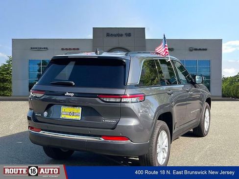 Used 2025 Jeep Grand Cherokee Laredo X w/ Luxury Tech Group I AWD/4WD image 4