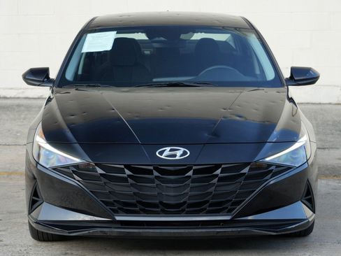 Used 2023 Hyundai Elantra SEL w/ Cargo Package FWD image 40