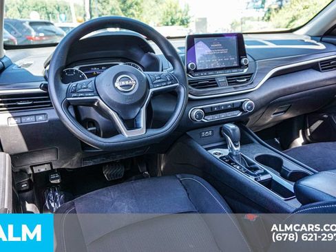 Used 2025 Nissan Altima 2.5 SV FWD image 26