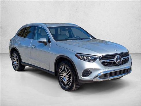 Certified 2026 Mercedes-Benz GLC 300 image 3