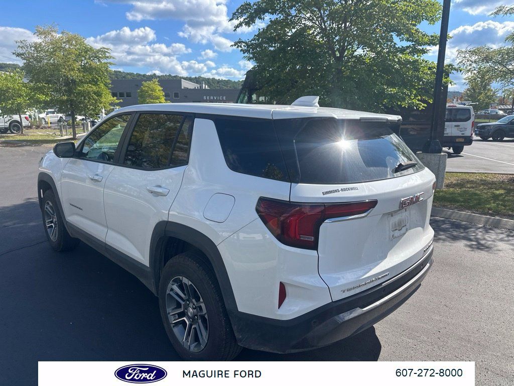 Used 2025 GMC Terrain Elevation AWD/4WD image 7