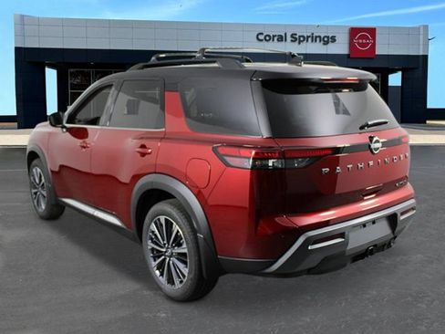 New 2026 Nissan Pathfinder Platinum w/ Cargo Package FWD image 3