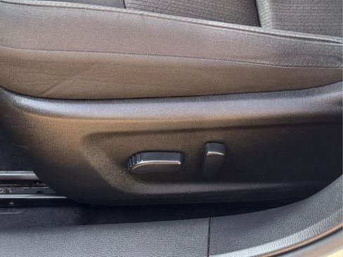 Used 2025 Nissan Altima 2.5 SV FWD image 18