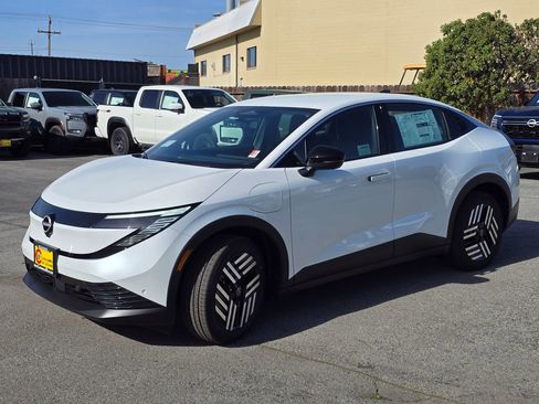 New 2026 Nissan Leaf SV+ image 2