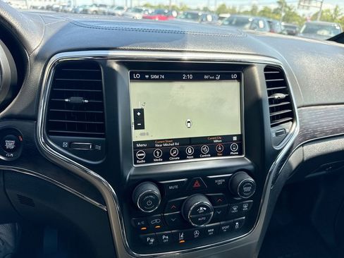 Used 2018 Jeep Grand Cherokee High Altitude AWD/4WD image 16