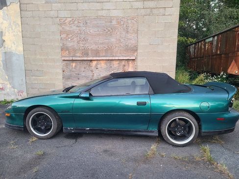 Used 1997 Chevrolet Camaro Z28 w/ Preferred Equipment Group 2 image 13