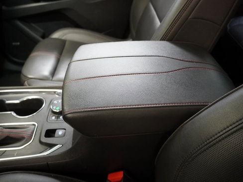 Certified 2023 Chevrolet Traverse RS image 25